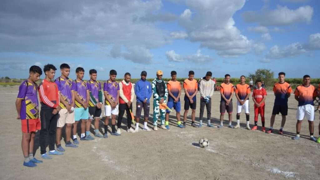 جريدة الاخبار 24 % - تتويج فريق السواسيين الشرقية بدوري الكرة المصغرة بسيدي الكامل