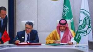 جريدة الاخبار 24 % - توقيع اتفاقيات في القضايا الجنائية بين المملكة والمغرب