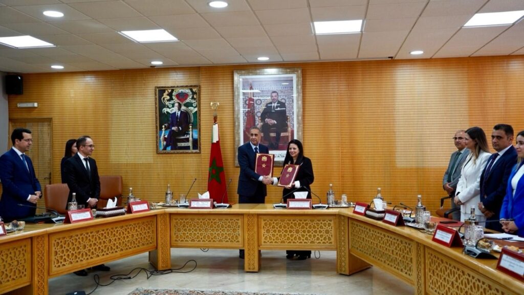 جريدة الاخبار 24 % - اتفاقية شراكة لتطوير الحكومة الإلكترونية وتعميم استخدام الهوية الرقمية