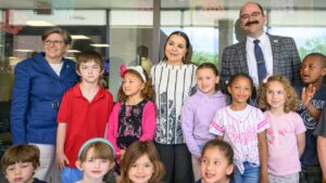 جريدة الاخبار 24 % - الأميرة للا أسماء تقوم بزيارة لجامعة غالوديت وتوقع اتفاقا لدعم تعليم الصم