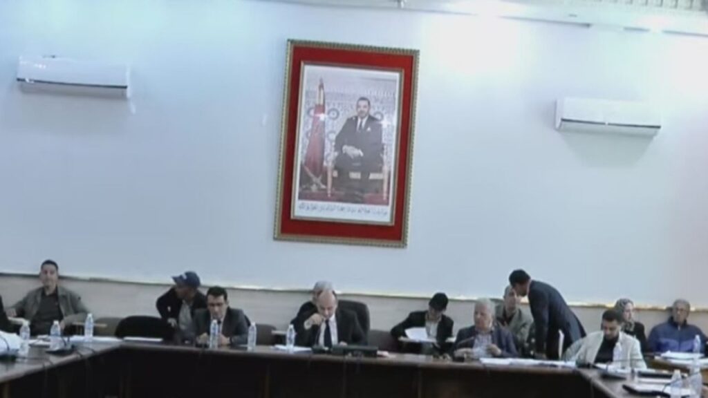 جريدة الاخبار 24 % - المجلس الجماعي بتازة يصادق مشاريع اجتماعية وتنموية لتعزيز الخدمات بتازة