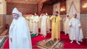 جريدة الاخبار 24 % - أمير المؤمنين يؤدي صلاة عيد الأضحى المبارك بمسجد الحسن الثاني بمدينة تطوان