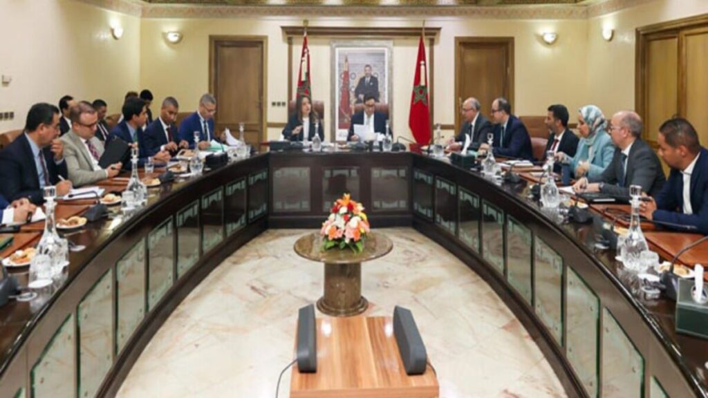 بنعلي وقيوح يبحثان إدماج الطاقات النظيفة في منظومة النقل الوطني - 2026 جريدة الاخبار 24 % - بنعلي وقيوح يبحثان إدماج الطاقات النظيفة في منظومة النقل الوطني