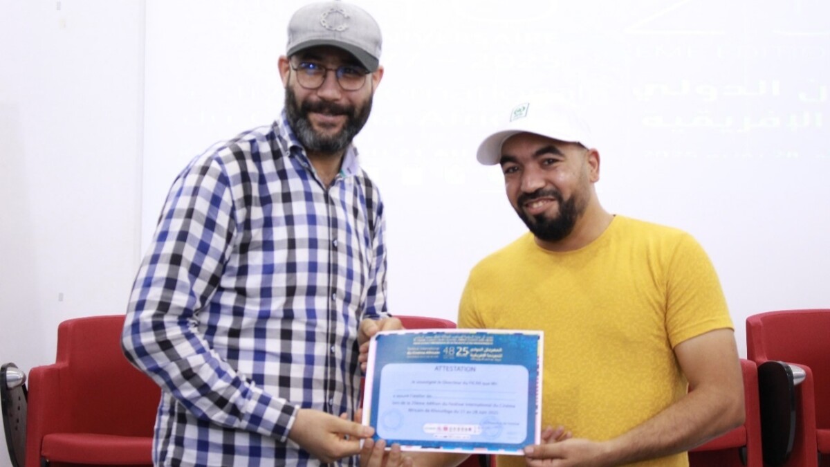 جريدة الاخبار 24 % - تكريم مؤطري ومشاركي ورشات المهرجان الدولي للسينما الإفريقية بخريبكة