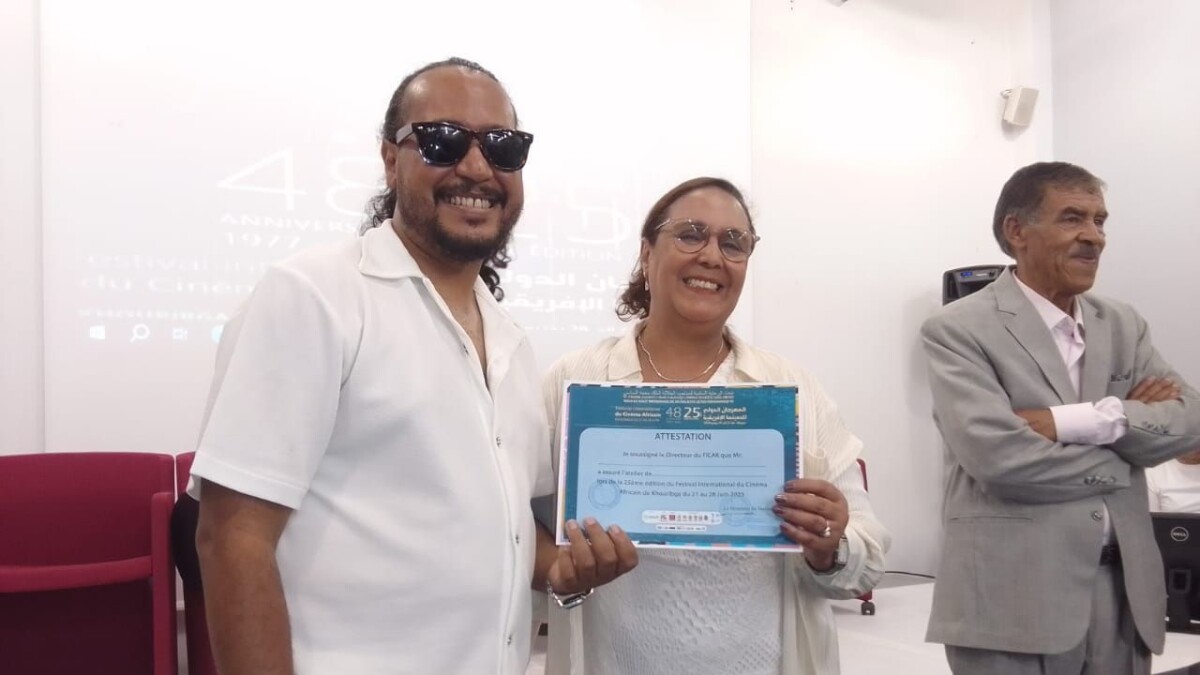 جريدة الاخبار 24 % - تكريم مؤطري ومشاركي ورشات المهرجان الدولي للسينما الإفريقية بخريبكة