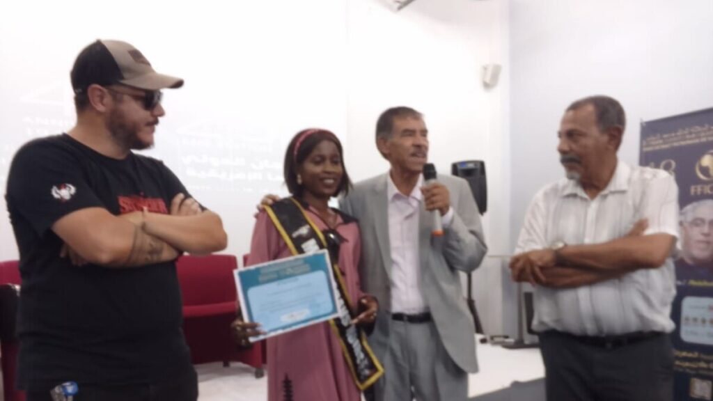 جريدة الاخبار 24 % - تكريم مؤطري ومشاركي ورشات المهرجان الدولي للسينما الإفريقية بخريبكة