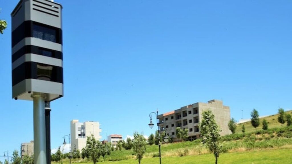 جريدة الاخبار 24 % - رادارات متطورة ذكية لرصد ثنائي الاتجاه لضبط المخالفات المرورية