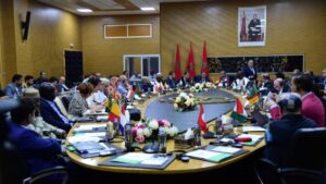 جريدة الاخبار 24 % - هل تضيء الصحافة الميدانية حقيقة ما خلف الستار المظلم بتندوف ؟