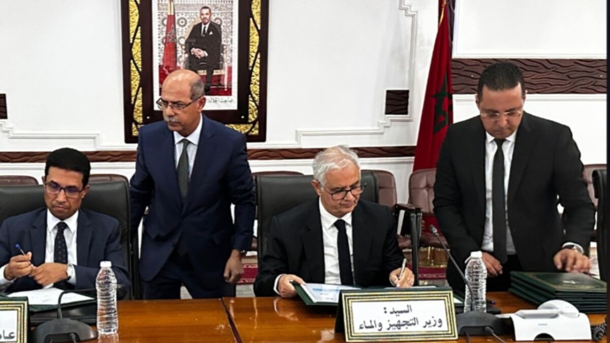 جريدة الاخبار 24 % - نزار بركة يشرف على انطلاقة أشغال الطريق السريع بتاونات