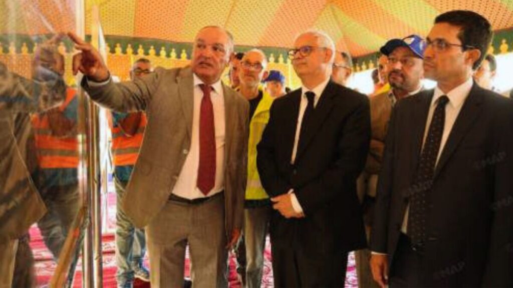 جريدة الاخبار 24 % - نزار بركة يشرف على انطلاقة أشغال الطريق السريع بتاونات