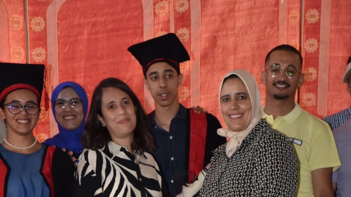 جريدة الاخبار 24 % - ثانوية أبي حيان التوحيدي بالقنيطرة تحتفي بالتفوق وتجسد الثقة في جيل واعد