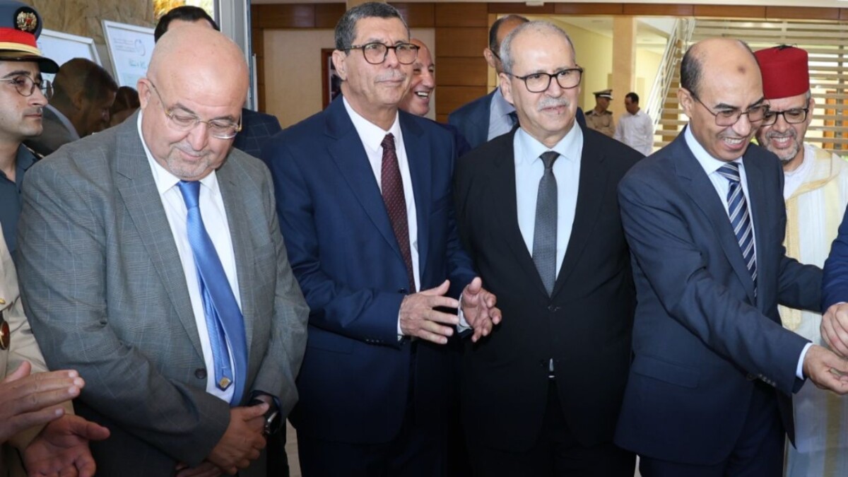 جريدة الاخبار 24 % - عامل اقليم تازة يشرف على تسليم حافلات للنقل المدرسي تخليدا لذكرى عيد العرش المجيد