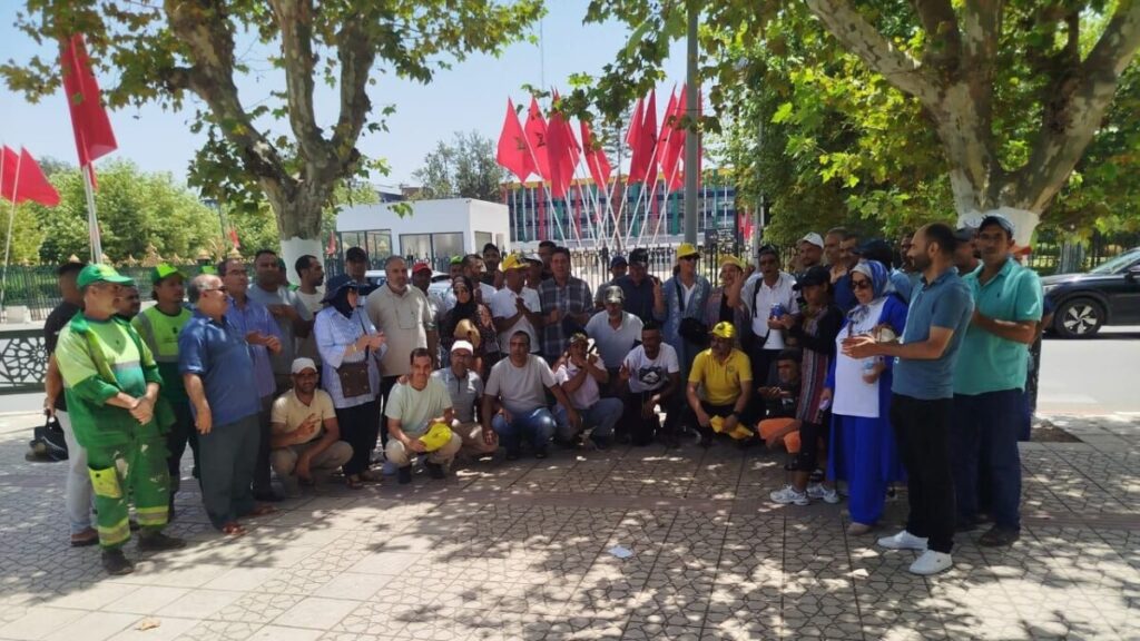 عمال النظافة بجماعة مولاي بوسلهام يطرقون أبواب الإنصاف بالقنيطرة - 2026 جريدة الاخبار 24 % - عمال النظافة بجماعة مولاي بوسلهام يطرقون أبواب الإنصاف بالقنيطرة