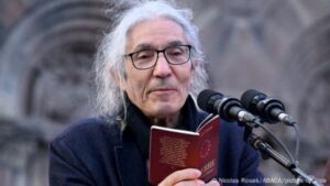 جريدة الاخبار 24 % - هل أصبح الحديث عن الذاكرة التاريخية جريمة بالجزائر؟