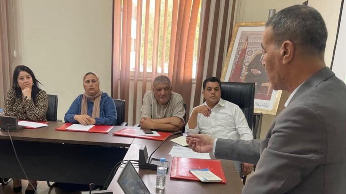 جريدة الاخبار 24 % - يوم تكويني للمقاولات التعاونية بملحقة غرقة التجارة بخريبكة