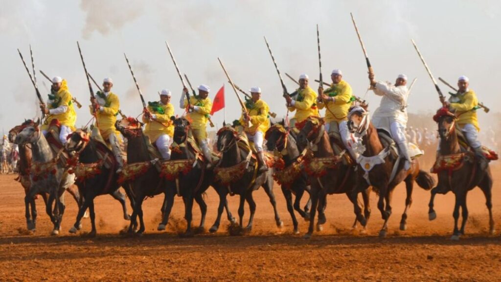 انطلاق أول نسخة لمهرجان للتبوريدة بين صهيل الخيل ودوي البارود بالقنيطرة - 2026 جريدة الاخبار 24 % - انطلاق أول نسخة لمهرجان للتبوريدة بين صهيل الخيل ودوي البارود بالقنيطرة