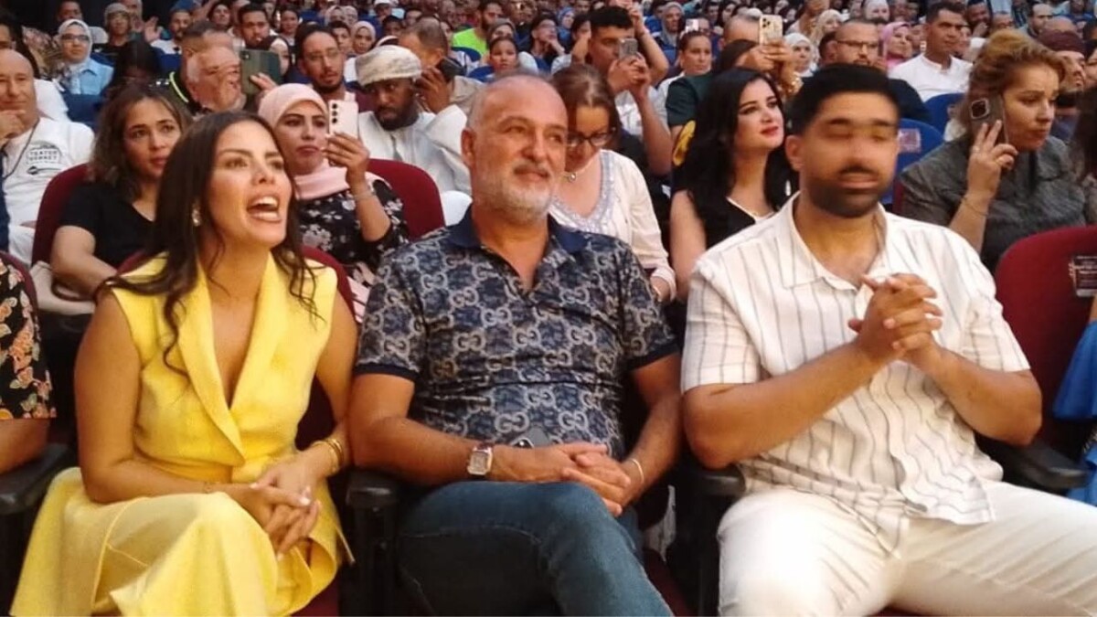 جريدة الاخبار 24 % - مهرجان الرواد الدولي للمسرح بخريبكة عقد من الإشعاع الثقافي والعطاء الفني