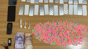 جريدة الاخبار 24 % - أمن سلا يطيح بشبكة لترويج الأقراص المهلوسة والكوكايين