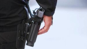 جريدة الاخبار 24 % - استعمال السلاح الوظيفي لايقاف مبحوث عنه بالعايدة سلا