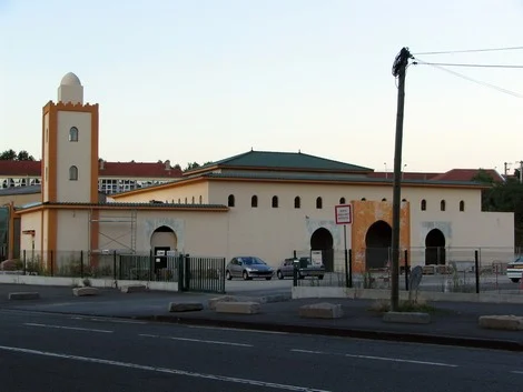 جريدة الاخبار 24 % - مسجد محمد السادس بسانت إتيان صرح مغربي للتراث والتعايش الثقافي