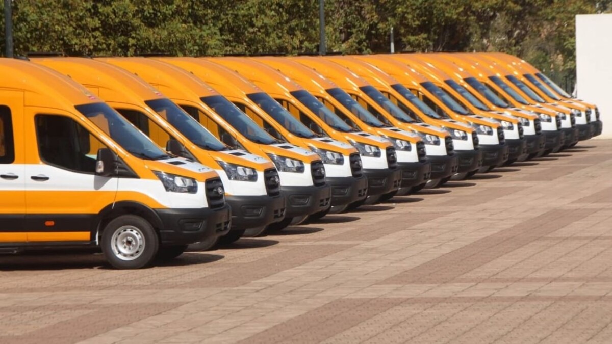 جريدة الاخبار 24 % - عامل القنيطرة يشرف على تسليم حافلات النقل المدرسي ضمن المبادرة الوطنية