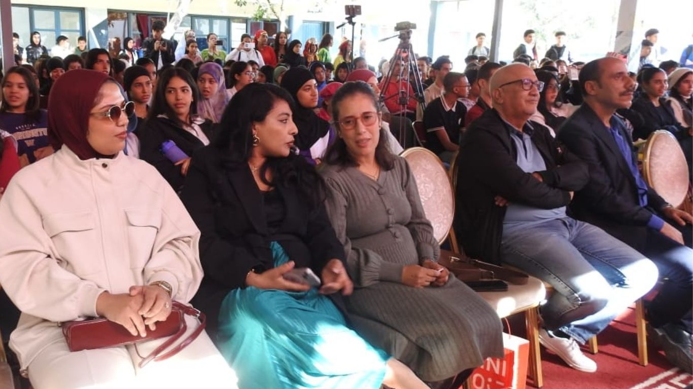 القنيطرة ثانوية أبي حيان التوحيدي تحتفي بالمسيرة الخضراء وتخلد ذاكرة الوحدة الوطنية - 2026 جريدة الاخبار 24 % - القنيطرة ثانوية أبي حيان التوحيدي تحتفي بالمسيرة الخضراء وتخلد ذاكرة الوحدة الوطنية