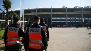 جريدة الاخبار 24 % - الأمن يضع حدا لفوضى الشغب الرياضي بالدار البيضاء