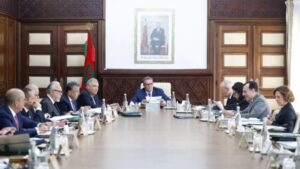 جريدة الاخبار 24 % - الحكومة تصادق على رفع الحد الأدنى للأجور ابتداءا من 2026