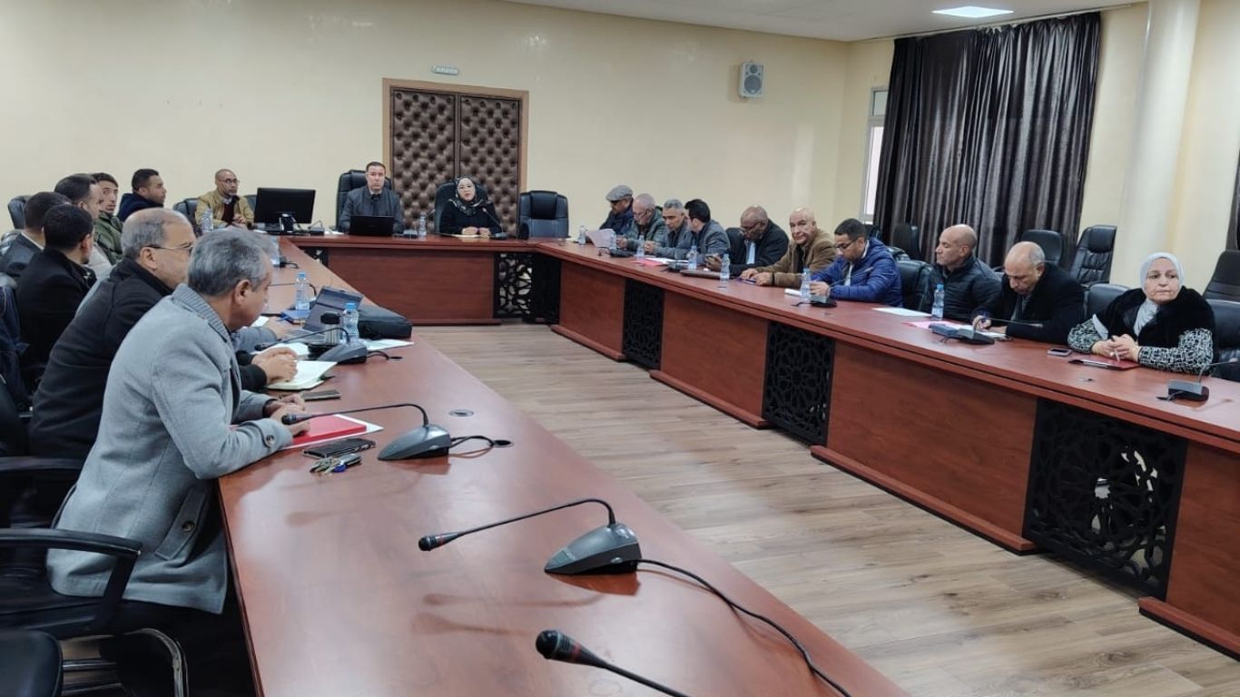 المديرة الجهوية للصحة بفاس مكناس تترأس اجتماعا لتقييم الميزانية والمرافق الصحية - 2026 جريدة الاخبار 24 % - المديرة الجهوية للصحة بفاس مكناس تترأس اجتماعا لتقييم الميزانية والمرافق الصحية