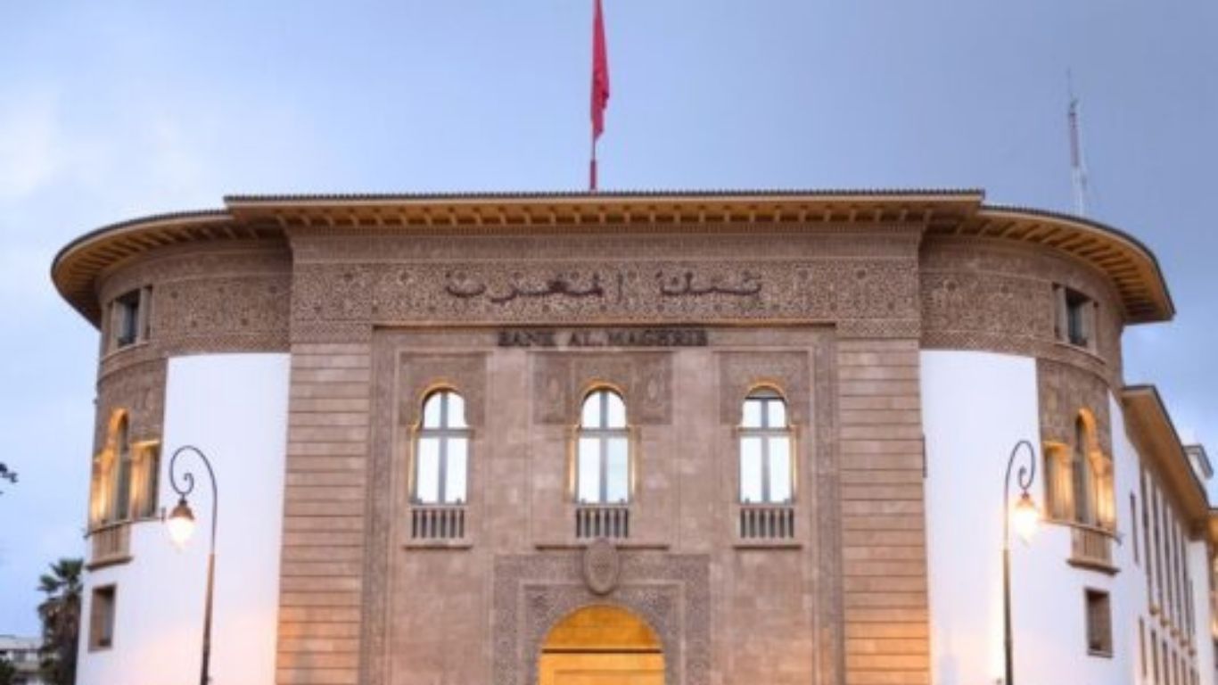 جريدة الاخبار 24 % - بنك المغرب يرسم آفاقا للاقتصاد الوطني لاستقرار الأسعار ودينامية الاستثمار