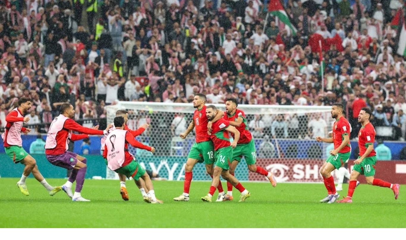 تتويج المنتخب الوطني المغربي عقب فوزه بثلاثية على نظيره الأردني بقطر - 2026 جريدة الاخبار 24 % - تتويج المنتخب الوطني المغربي عقب فوزه بثلاثية على نظيره الأردني بقطر