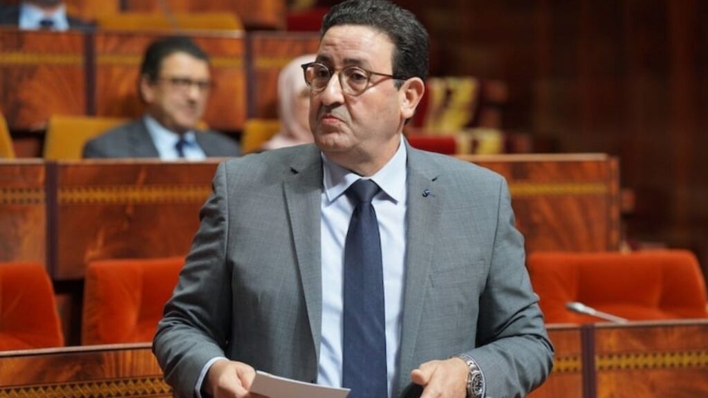 جريدة الاخبار 24 % - قيوح يواجه انتقادات بمجلس المستشارين حول العدالة المجالية والنقل