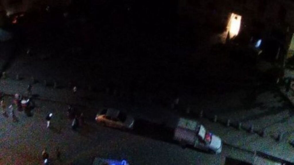 تقنين الكهرباء يطفئ النشاط الليلي ويختبر الاقتصاد المصري