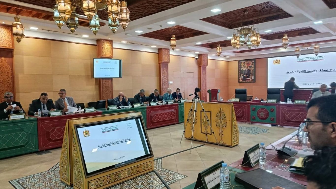 عامل إقليم القنيطرة يترأس اجتماع اللجنة الإقليمية للتنمية البشرية - 2026 جريدة الاخبار 24 % - عامل إقليم القنيطرة يترأس اجتماع اللجنة الإقليمية للتنمية البشرية