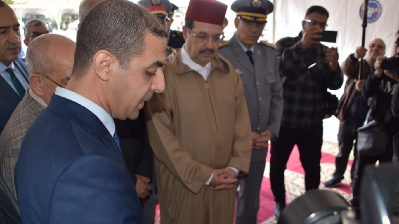 جريدة الاخبار 24 % - عامل إقليم القنيطرة يشرف على توزيع مشاريع مدرة للدخل للنزلاء السابقين