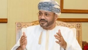 جريدة الاخبار 24 % - وزير الخارجية العماني يكثف جهوده لضمان أمن الملاحة في مضيق هرمز