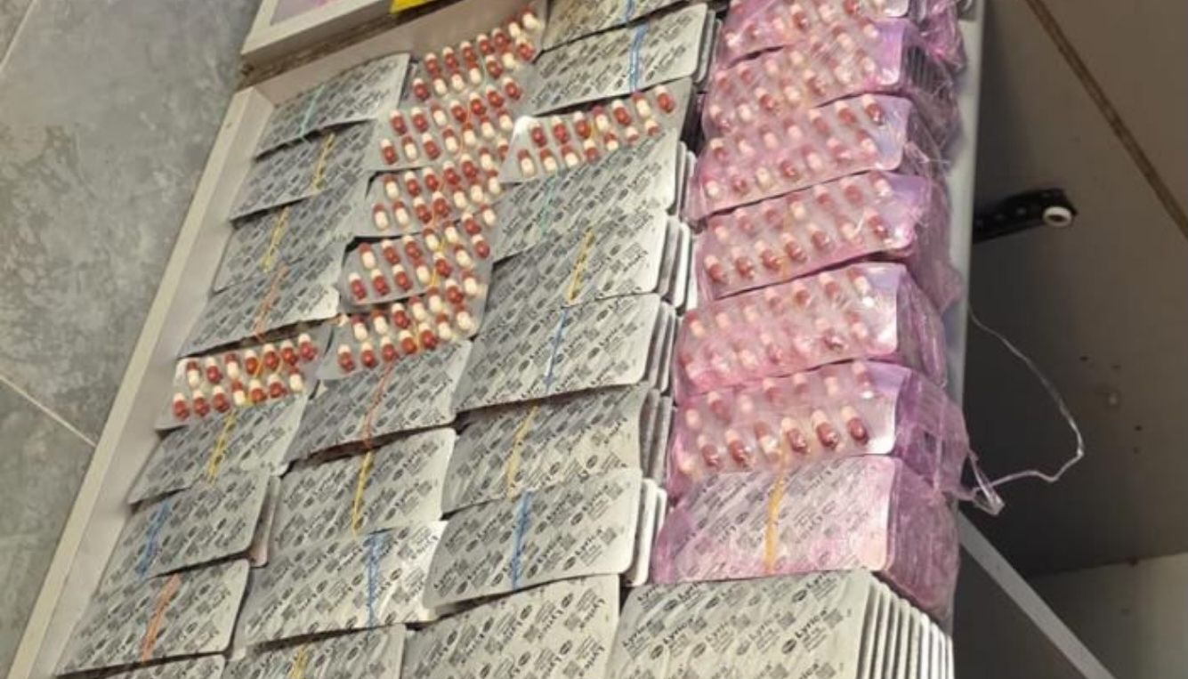 جريدة الاخبار 24 % - إحباط عملية تهريب آلاف الأقراص المخدرة بميناء طنجة