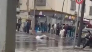 جريدة الاخبار 24 % - تفجيرات انتحارية بالبليدة الجزائرية